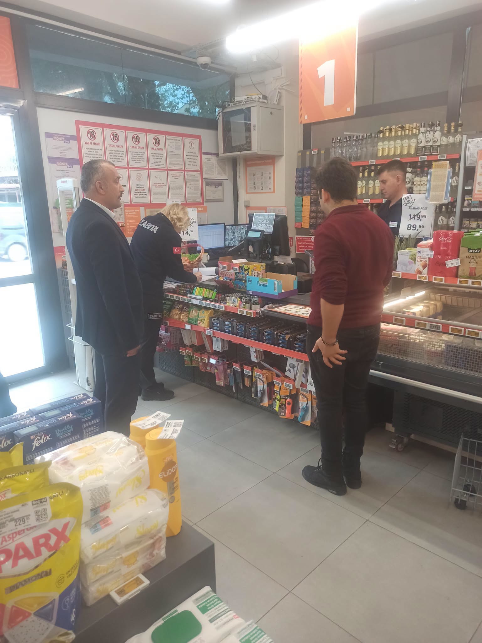 Osmaneli’nde zincir marketlere denetim