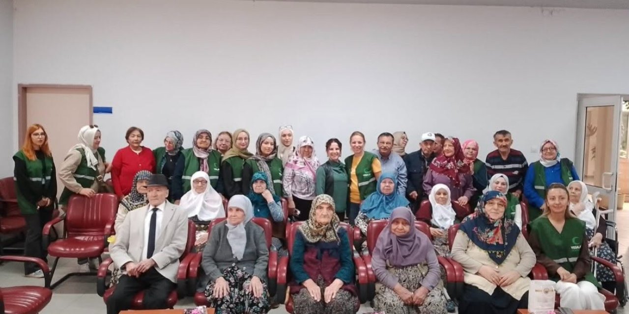Yeşilay Kadın Kolları'ndan anlamlı buluşma