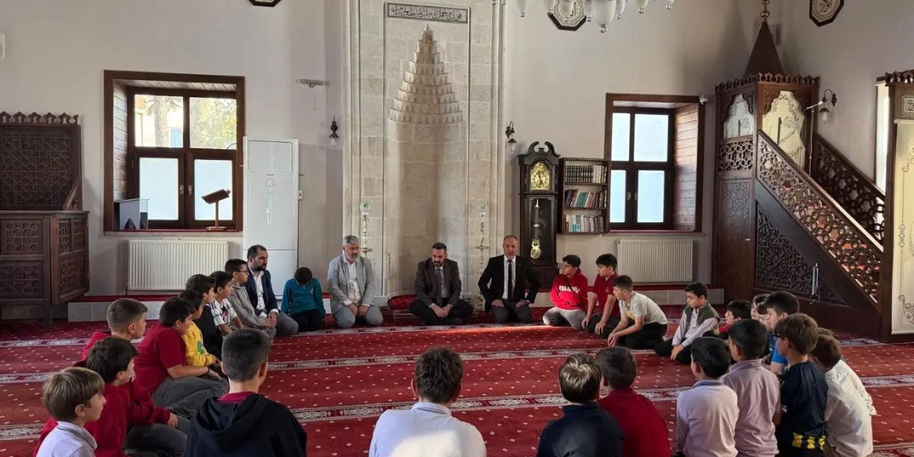 Bozüyük'te Cami-Çocuk Buluşması