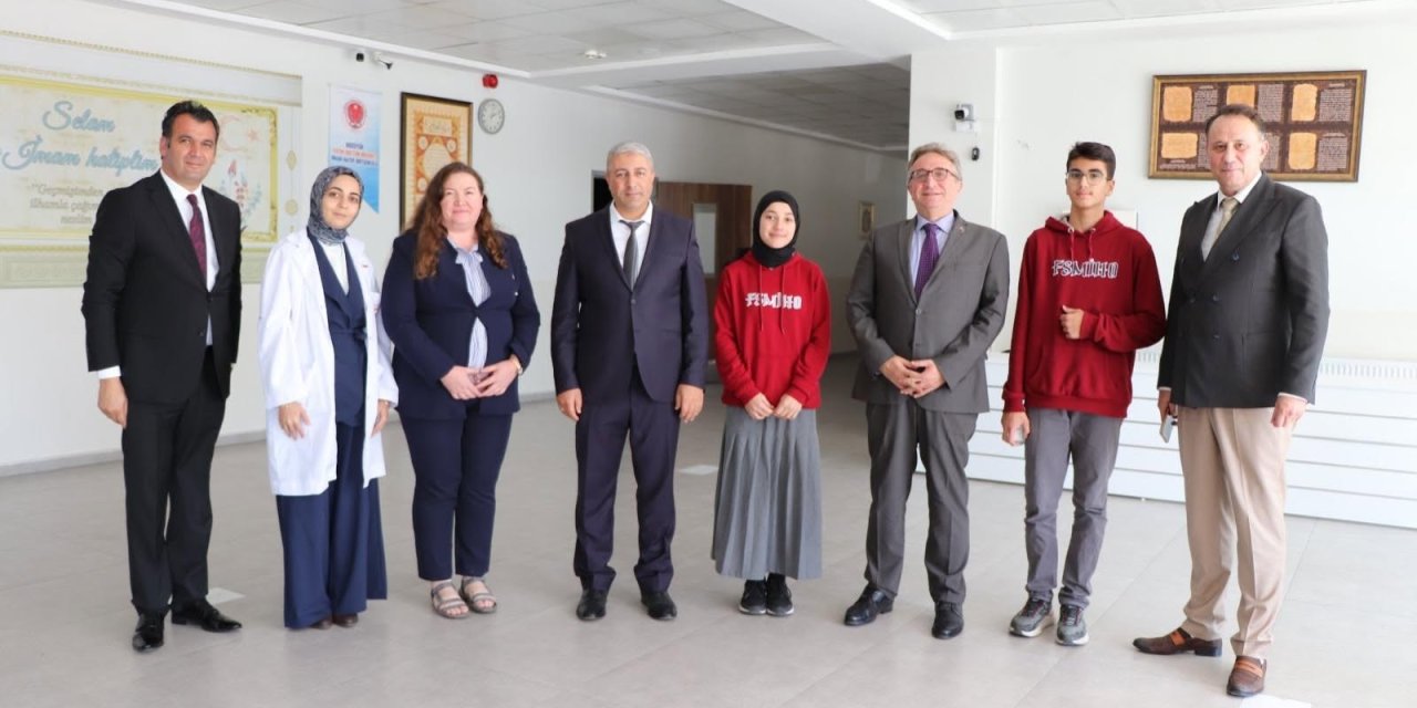 Kaymakam Helvacı'dan Öğrencilerle Bir Araya Geldi