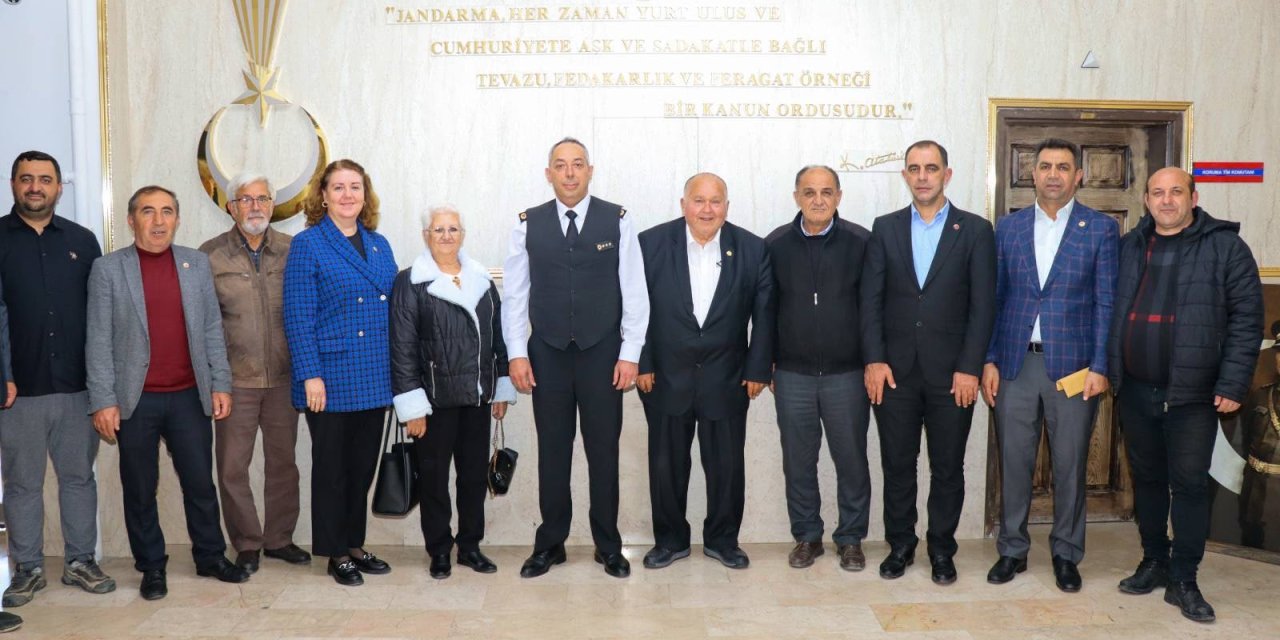 Muhtarlardan Jandarma Komutanlığına Ziyaret