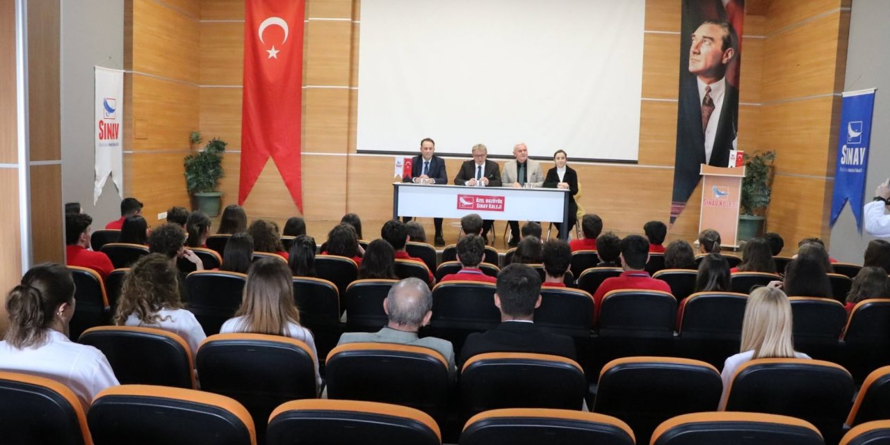 Kaymakam Helvacı Öğrencilerle Bir Araya Geldi