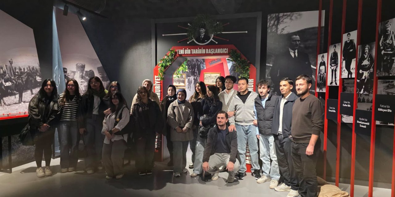Öğrencilerden Anı Evi'ne Ziyaret