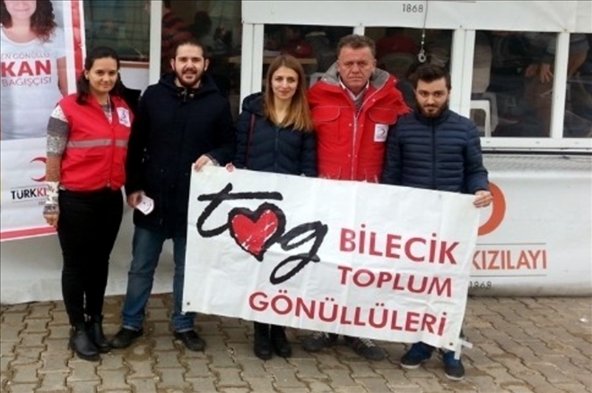 EVİ YANAN AİLEYE KIZILAY´DAN YARDIM