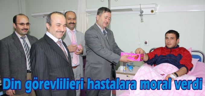 DİN GÖREVLİLERİ HASTALARA MORAL VERDİ