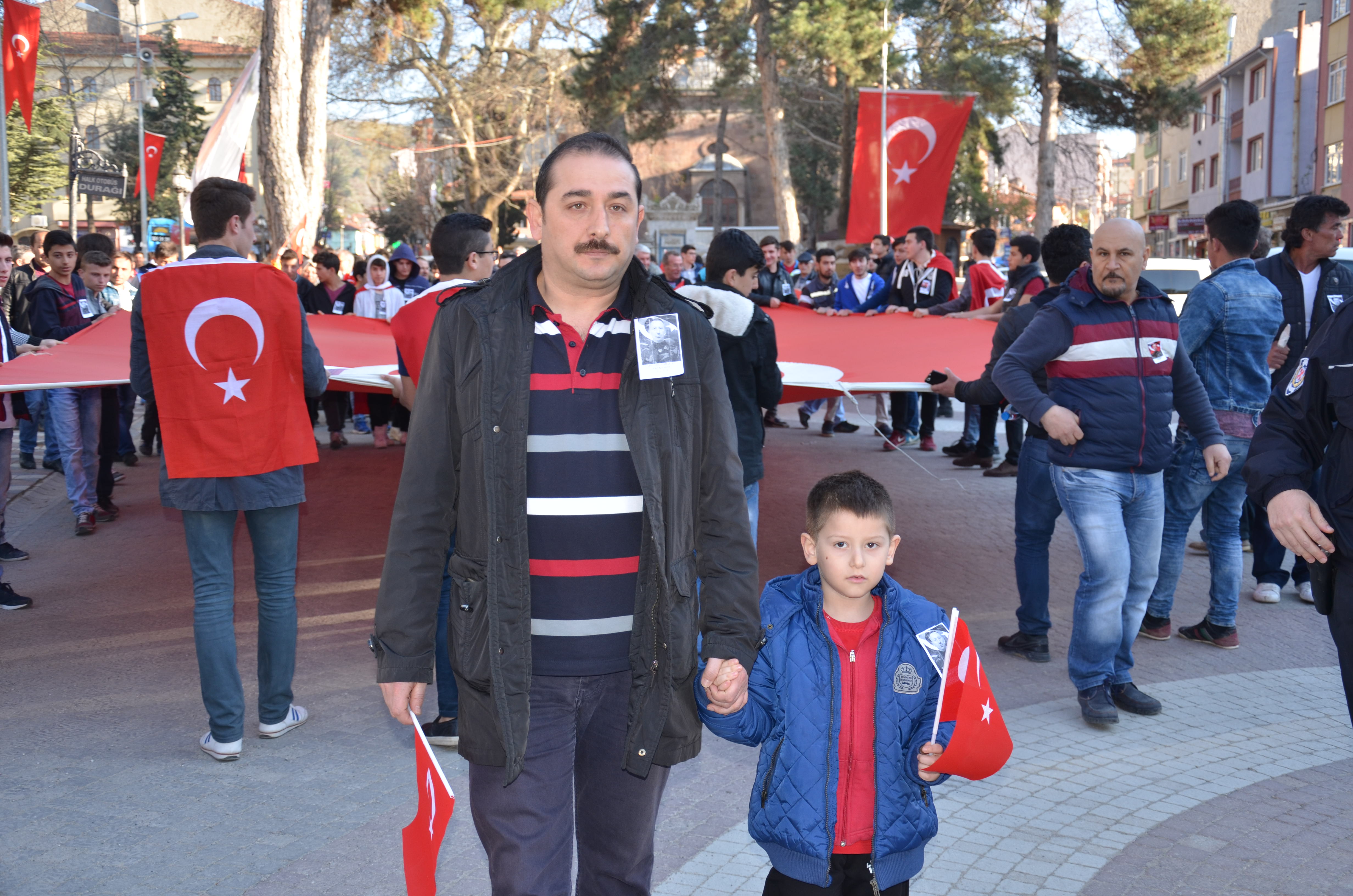 ŞEHİDİMİZİN KARDEŞİNDEN HAİNLERE TOKAT GİBİ CEVAP!