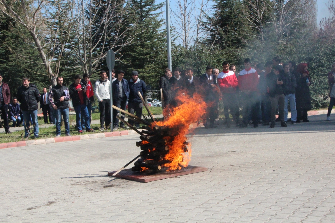 ÜNİVERSİTEMİZDE NEVRUZ COŞKUSU