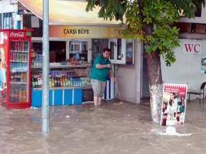 METEOROLOJİ UYARDI
