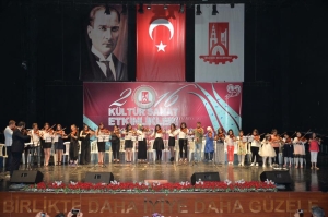 200 KURSİYER SERTİFİKA ALDI