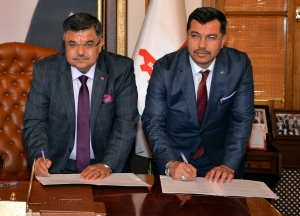 5 OKULA SENTETİK SAHA GELİYOR