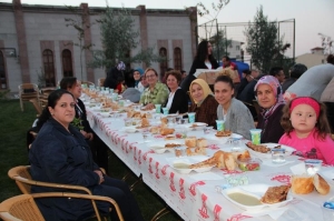 HANIMLAR KAHVEHANESİ RAMAZAN'I DOLU DOLU GEÇİRDİ