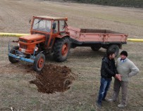 TIR VE TRAKTÖR ÇARPIŞTI 2 YARALI