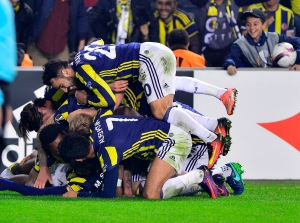 FENERBAHÇE, MANCHESTER UNITED'I DEVİRDİ