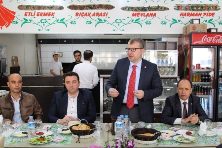 MV. ELDEMİR ESNAFIN SORULARINI YANITLADI