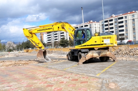 KAPALI PAZAR YERİNDE ÇALIŞMALAR BAŞLADI