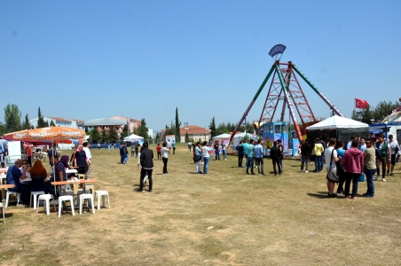 ÜNİVERSİTEYE BAHAR GELDİ