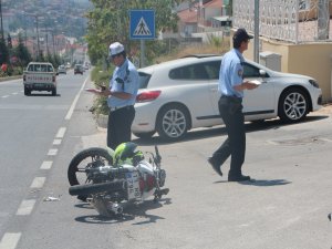 KAVŞAKTA TRAFİK KAZASI