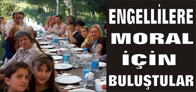 BOZÜYÜK ÖZÜRLÜ VE ENGELLİLER DERNEĞİ TARAFINDAN MORAL YEMEĞİ DÜZENLENDİ