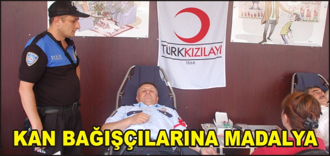 BOZÜYÜK’TE 36 KAN BAĞIŞÇISINA MADALYA VE BERAT VERİLDİ