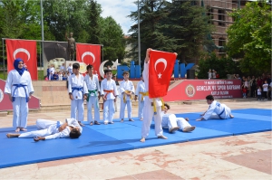 19 MAYIS KUTLANDI