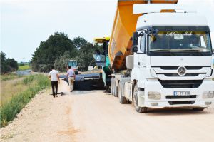 GRUP KÖY YOLLARI ASFALTLANIYOR