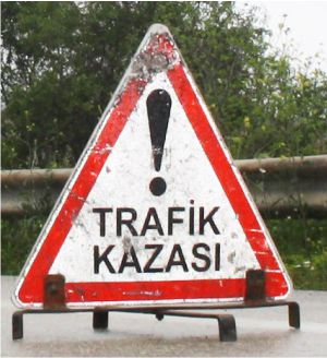 SANAYİ KAVŞAĞINDA KAZA