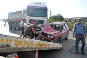 KAFA KAFAYA ÇARPIŞTILAR