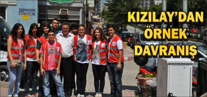 KIZILAY BİLECİK ŞUBESİ’NDEN "EL ELE VERİP 100 ÇOCUĞU GİYDİRELİM KAMPANYASI"