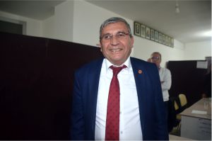 HİKMET TURHAN'A ŞOK!