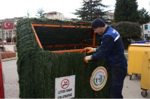 VATANDAŞLARDAN ÇİM KAPLAMA ÇÖP KUTULARINA TAM NOT