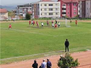 FİNALİN GALİBİ VİTRASPOR