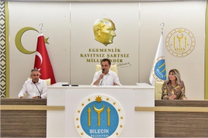 MECLİSE İLK KEZ BAŞKANLIK ETTİ