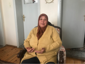 ÇARESİZ ANNE BAKAN KOCA'DAN YARDIM İSTEDİ