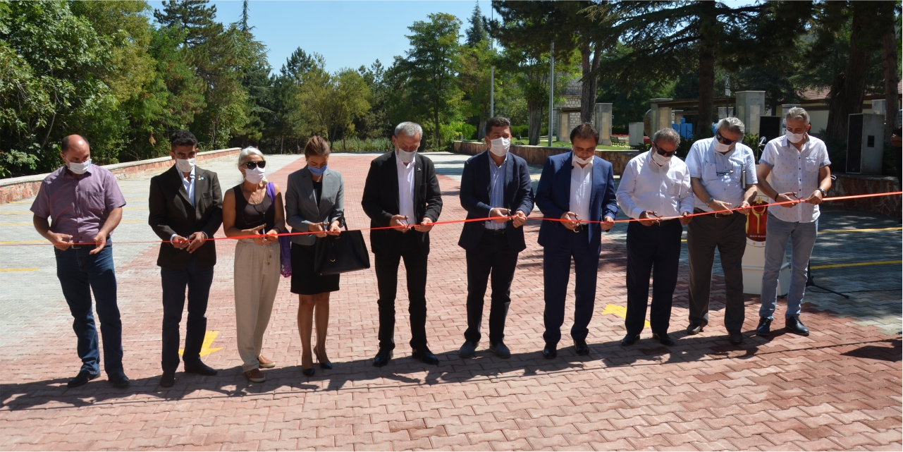 Belediye bahçesine yeni otopark