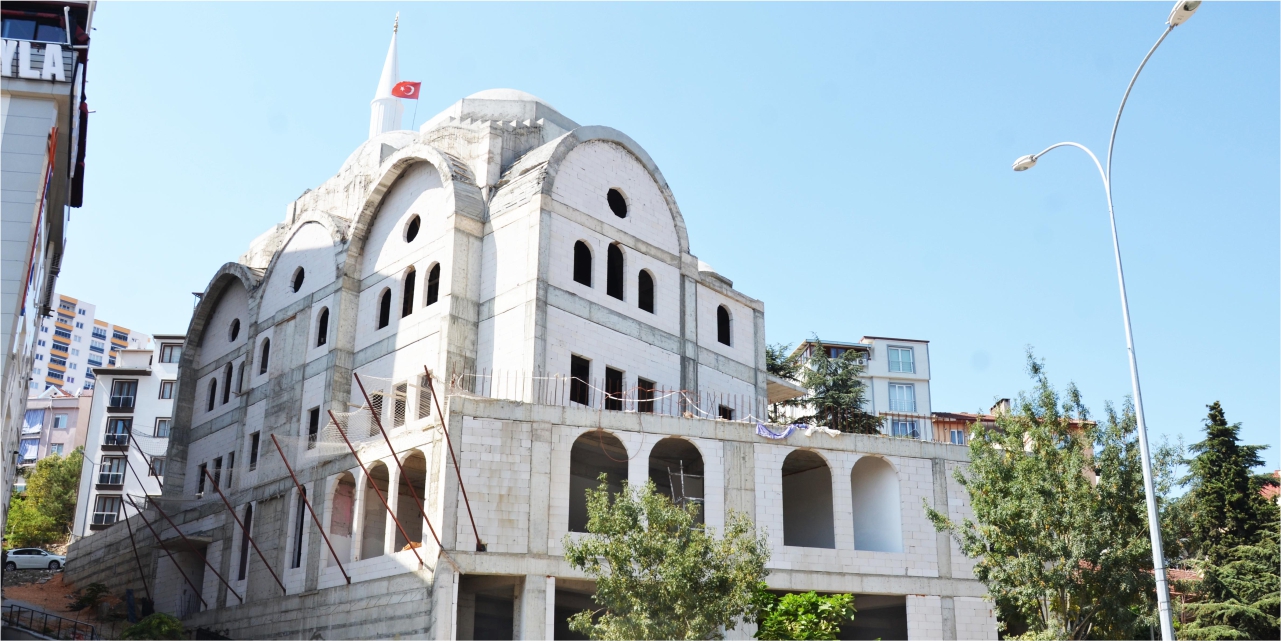 Ramazan Ayı’nda mescid kapatan Bilecik Belediyesi şimdi de Camii inşaatını durdurdu