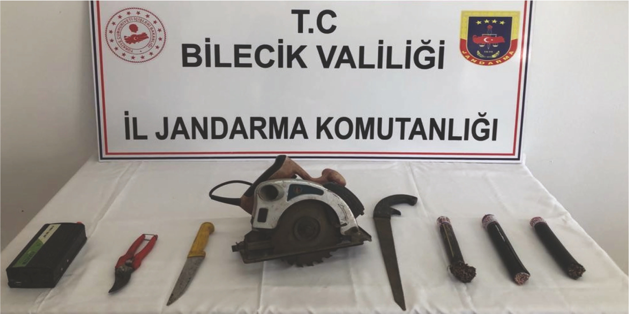 Kablo hırsızları yakalandı!