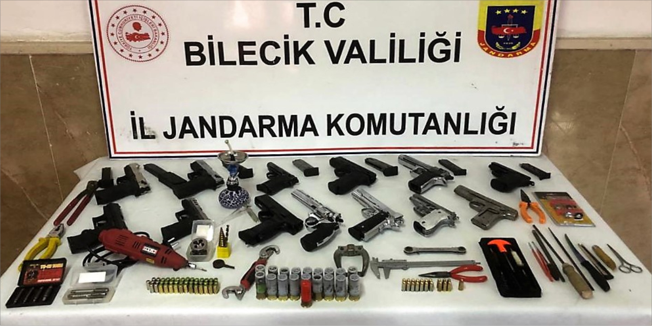 Evden adeta cephanelik çıktı!