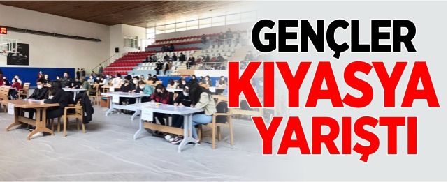 Gençler bilgi yarışmasında kıyasıya yarıştı