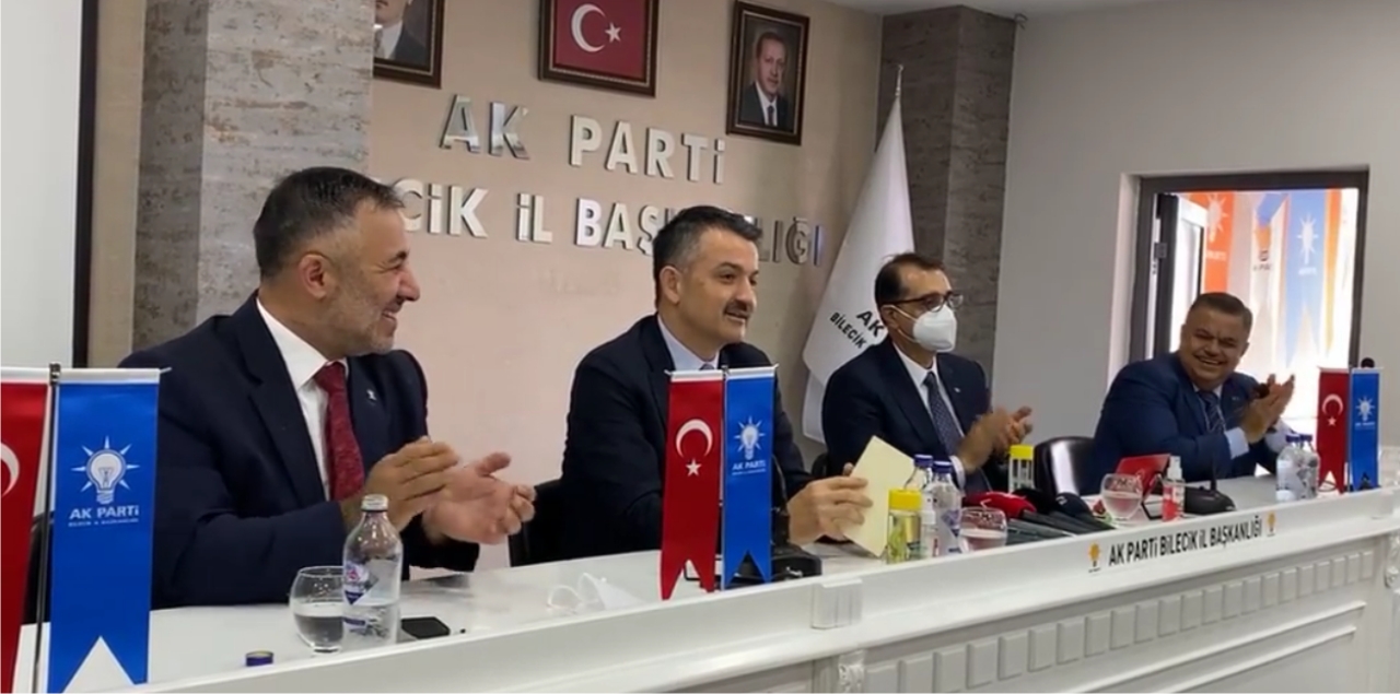 Bakandan İl Başkanına Şiir