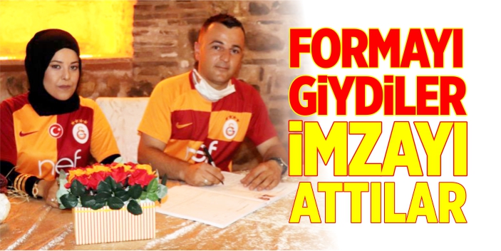 Nikaha Galatasaray formasıyla geldiler