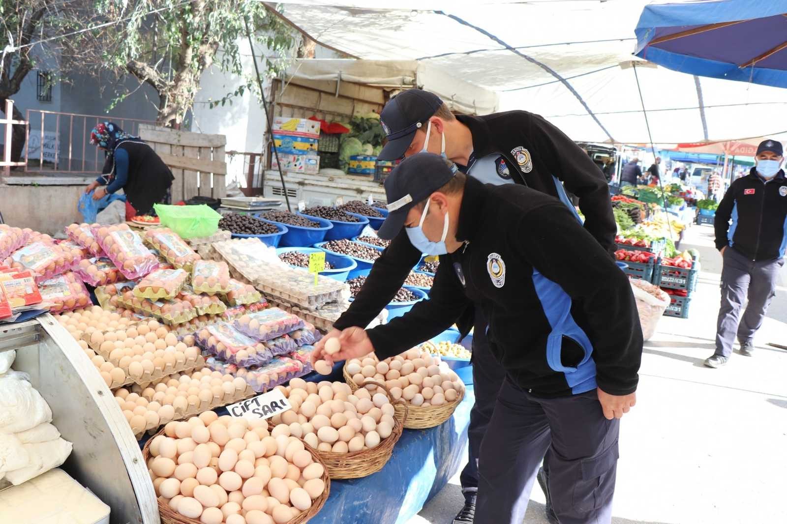 Zabıta ekipleri pazarda denetim yaptı