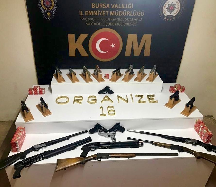 Bursa’da silah tacirlerine şafak operasyonu: 6 kişi tutuklandı