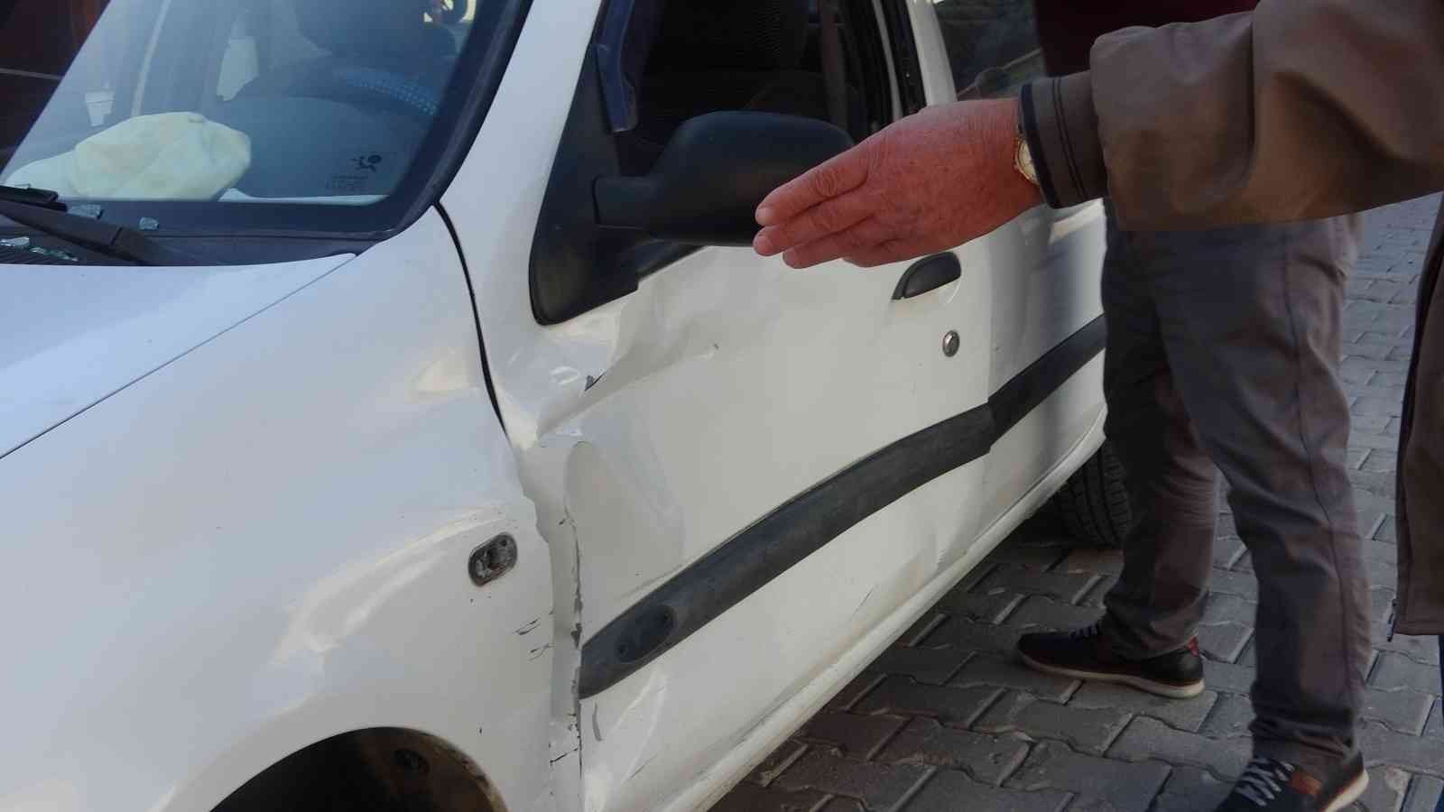 Bilecik’te 2 otomobil çarpışması sonucu 2 kişi yaralandı