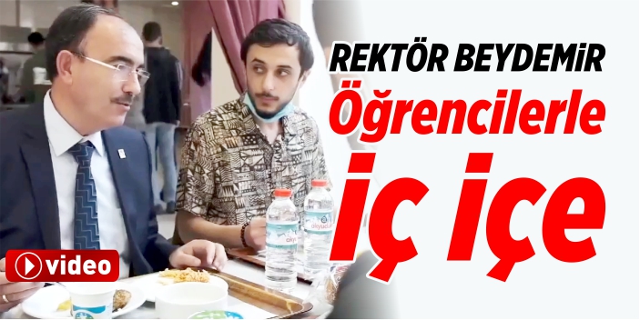 Rektör Beydemir, öğrencilerle iç içe