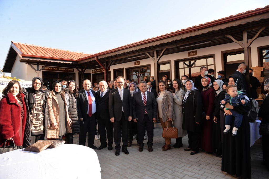 ’Lefke Han Sanat Atölyeleri ve Kadın Girişimcilik Merkezi’ açıldı