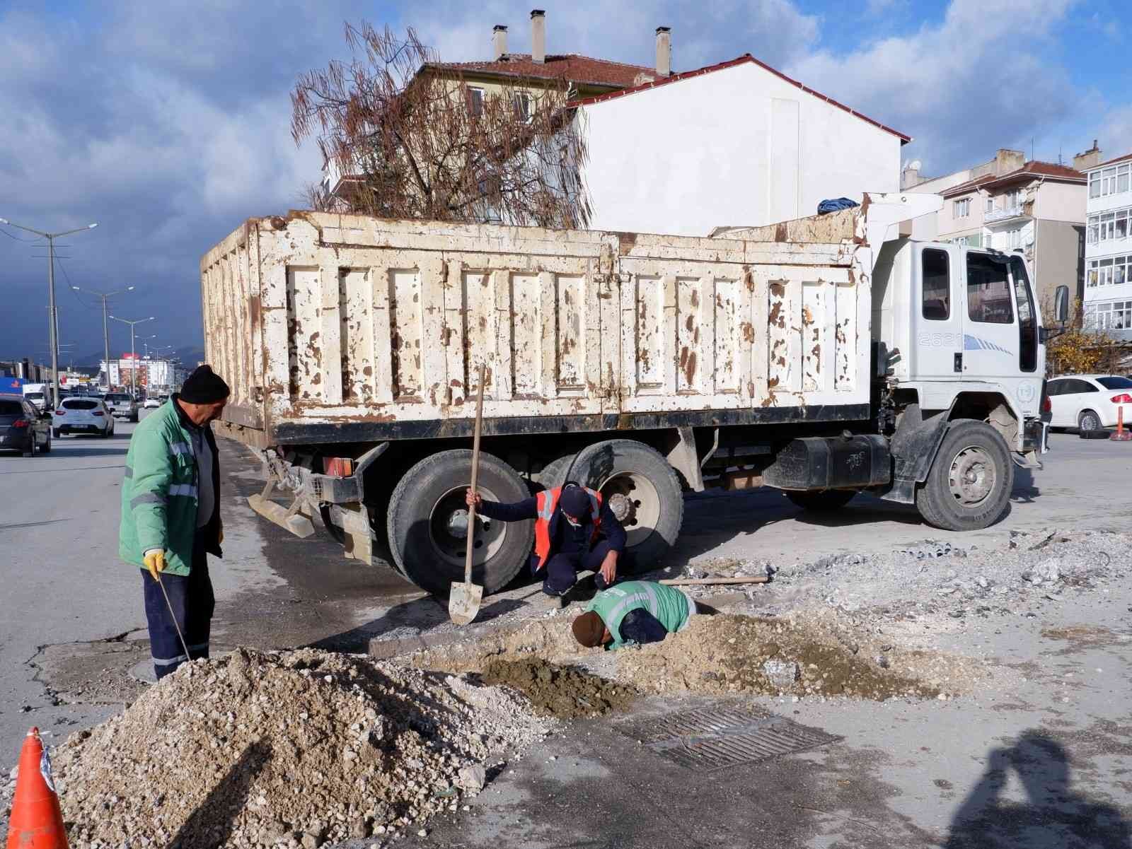 Bozüyük’te alt yapı çalışmaları devam ediyor