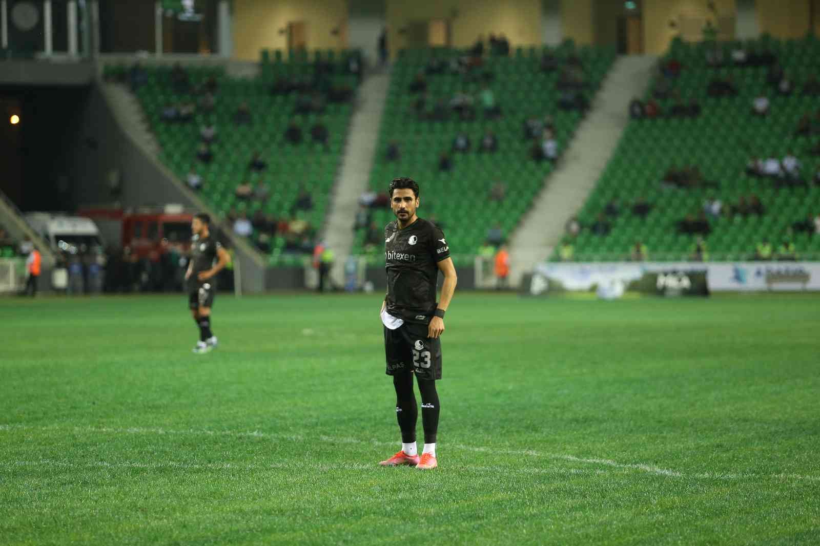 Beğenilmediği için takımdan gönderildi, Sakaryaspor’da gol krallığına oynuyor