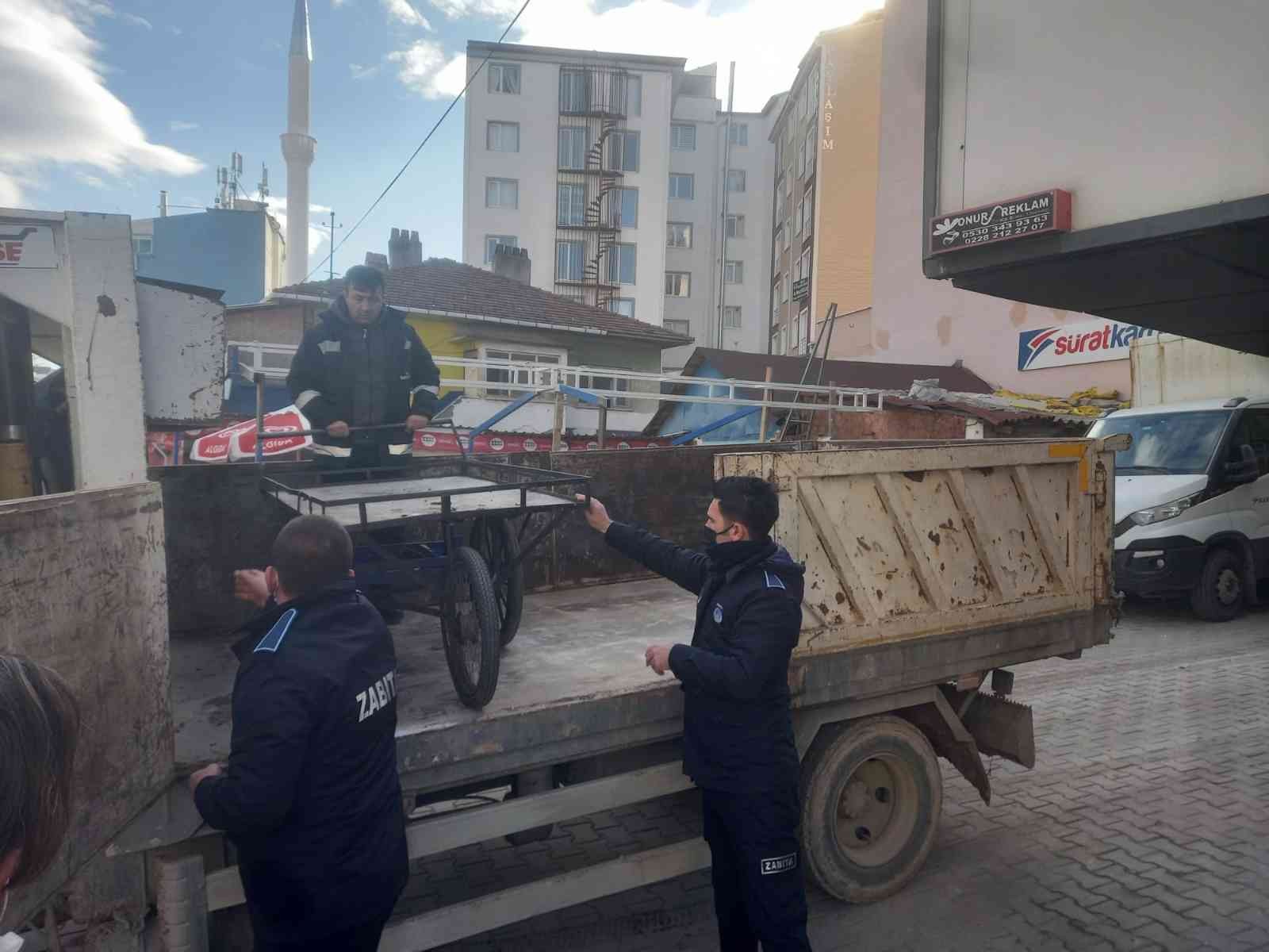 Zabıta ekiplerinden hurdacı ve dilenci denetimi