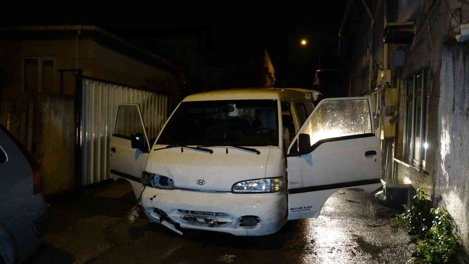 Makas kullanarak çalıştırıp çaldılar 25 kilometre kaçtılar