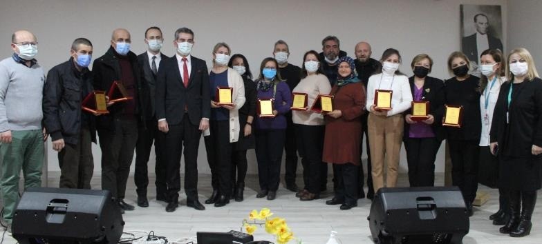 Emekli olan 12 personele plaket töreni yapıldı